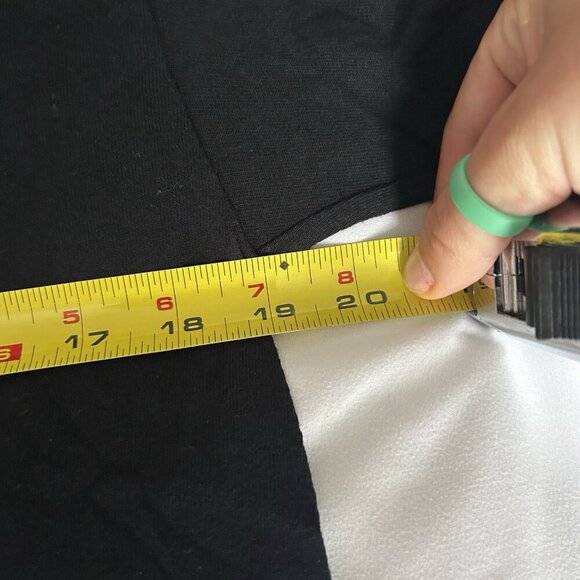 Biggie Smalls Mens Medium Black T Shirt Graphic Tee Hip Hop Notorious BIG - Picture 3 of 5